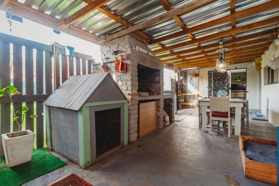 5 Bedroom Property for Sale in Blanco Western Cape